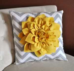 fab-find-etsy-decorative-pillow